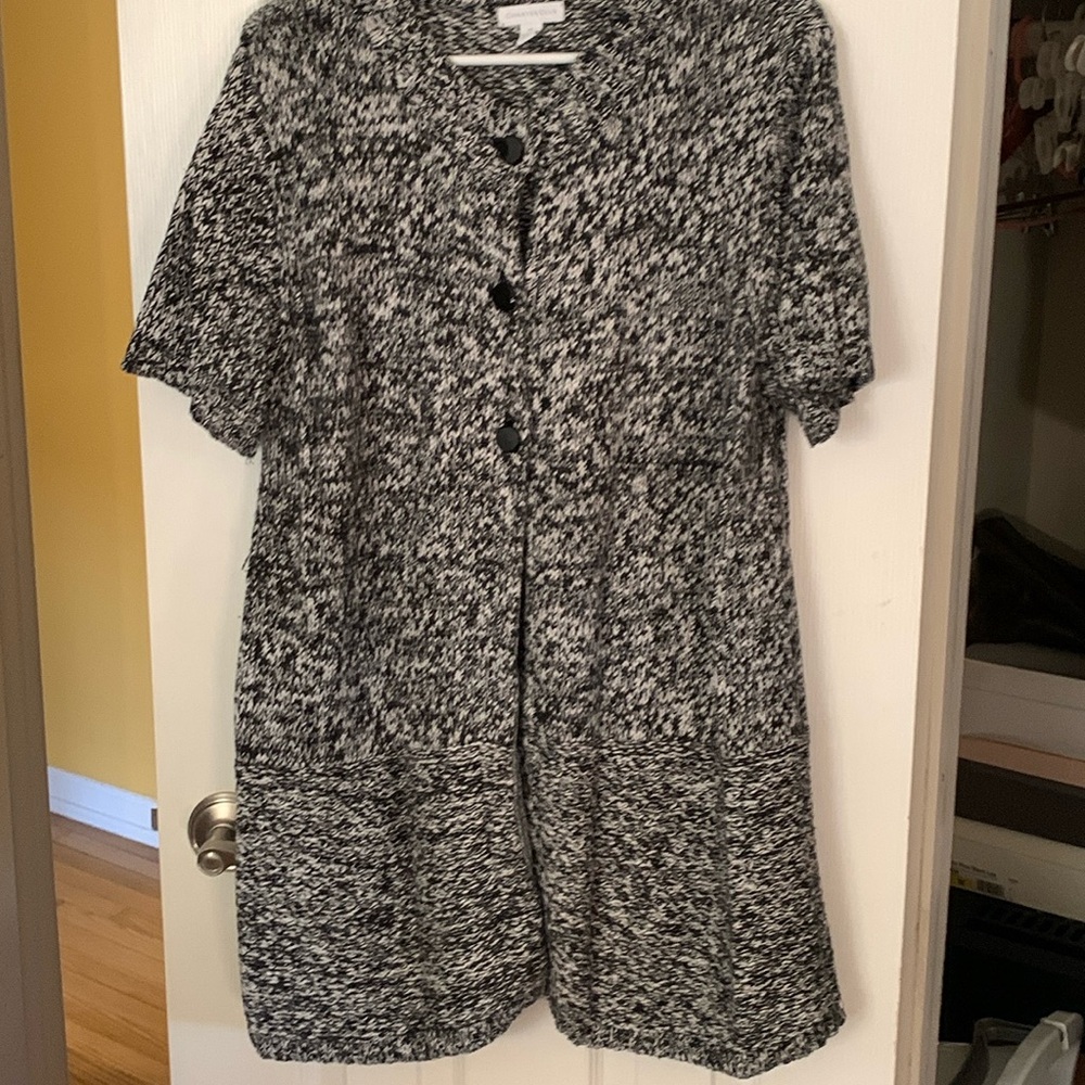 Women’s Charter Club short sleeved thigh length cardigan.